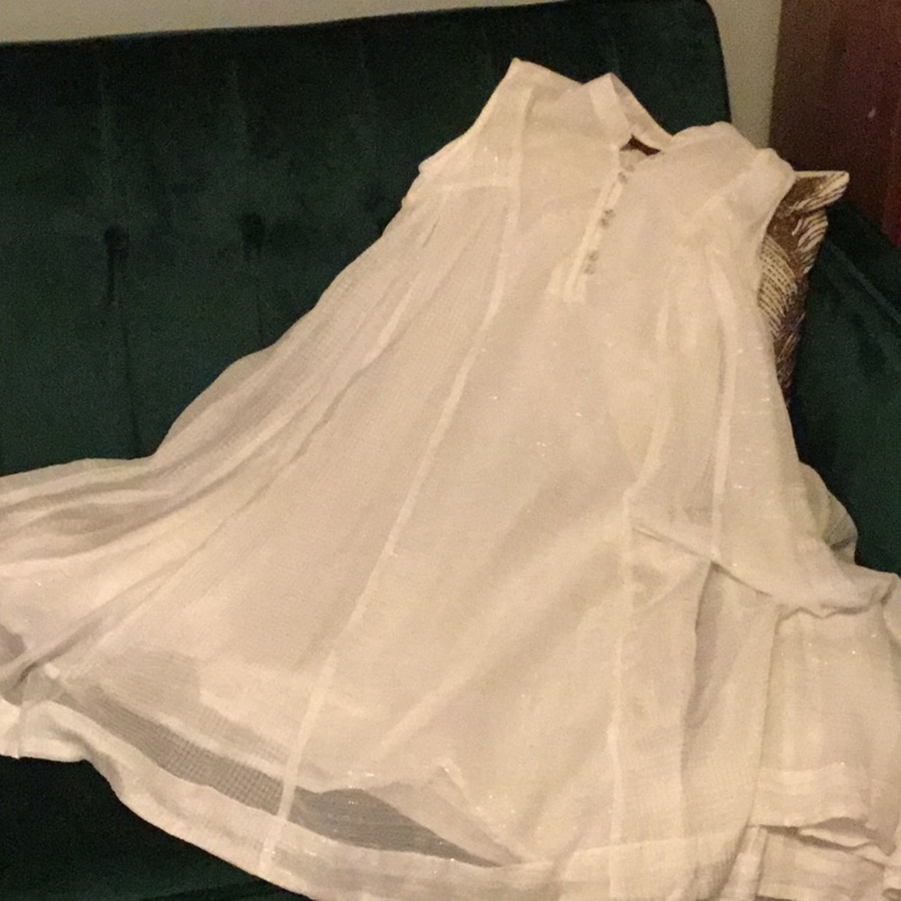 Gorgeous White & Silver Sangria Boho Flowing Dress